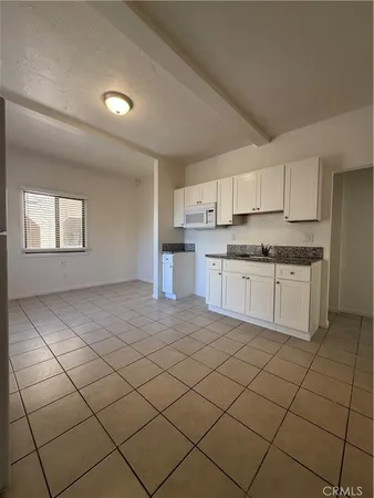 $2,000 | 2012 East 7th Street, Unit J, Long Beach, CA 90804