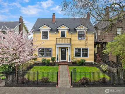 $1,500,000 | 5260 18th Avenue Northeast, Seattle, WA 98105