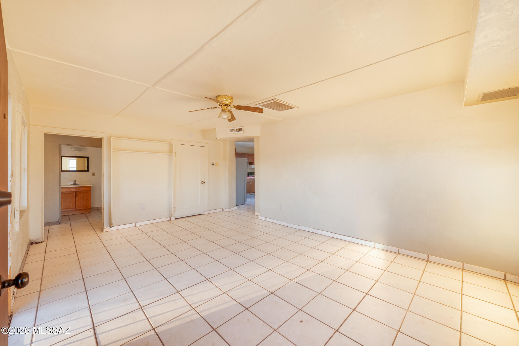 255 East Delta Road Tucson, AZ 85706 - Photo 4 of 17 Living
