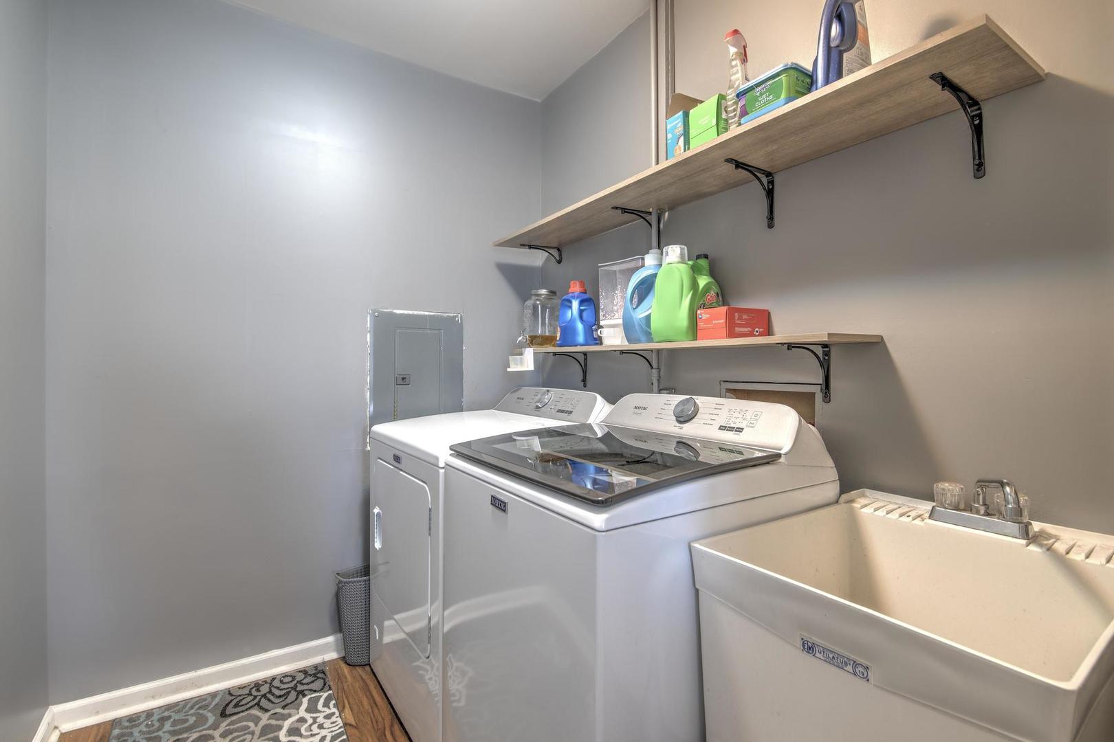 581 Charing Cross Road Elk Grove Village, IL 60007 - Photo 6 of 18 a room with storage and utility