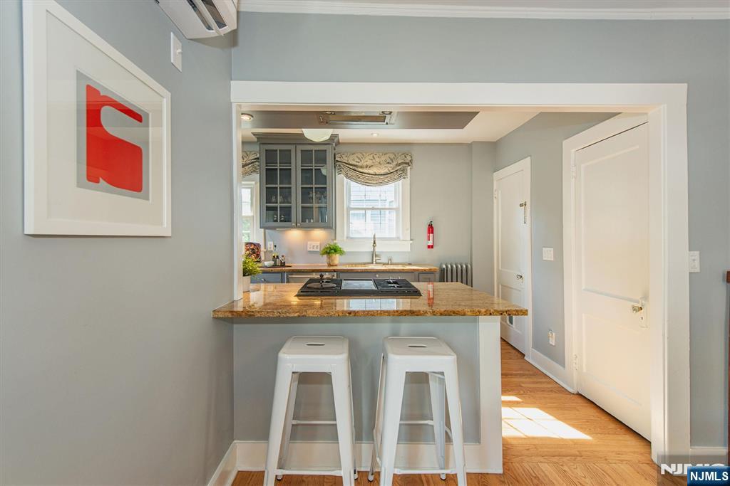 49 Harvard Street Montclair, NJ 07042 - Photo 12 of 31