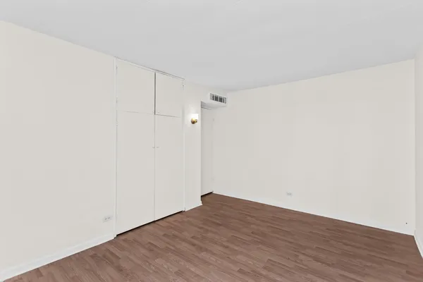 $147,500 | 7204 Oak Avenue, Unit 1NW, River Forest, IL 60305