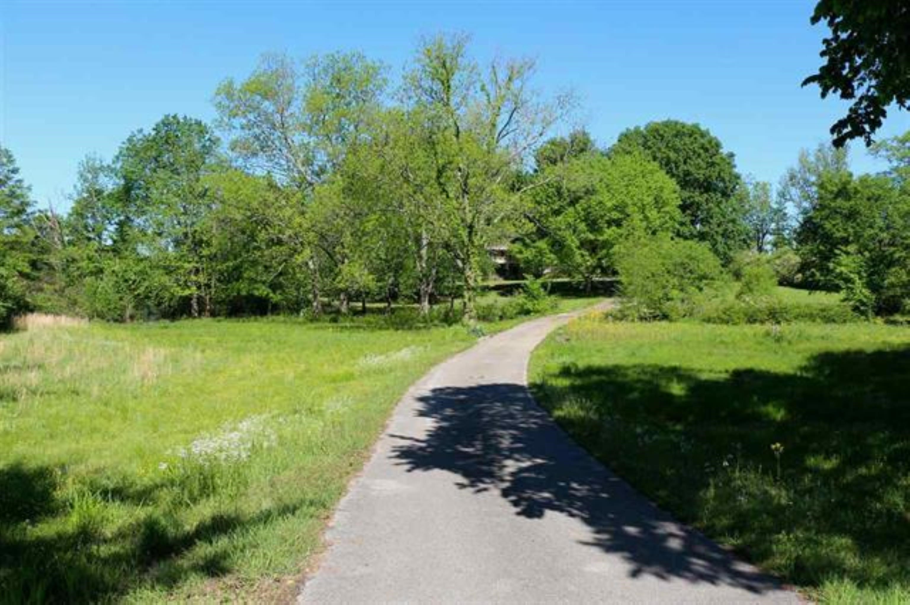 3515 Hacks Cross Road Memphis, TN 38119 - Photo 4 of 12 a view of a garden with a pathway