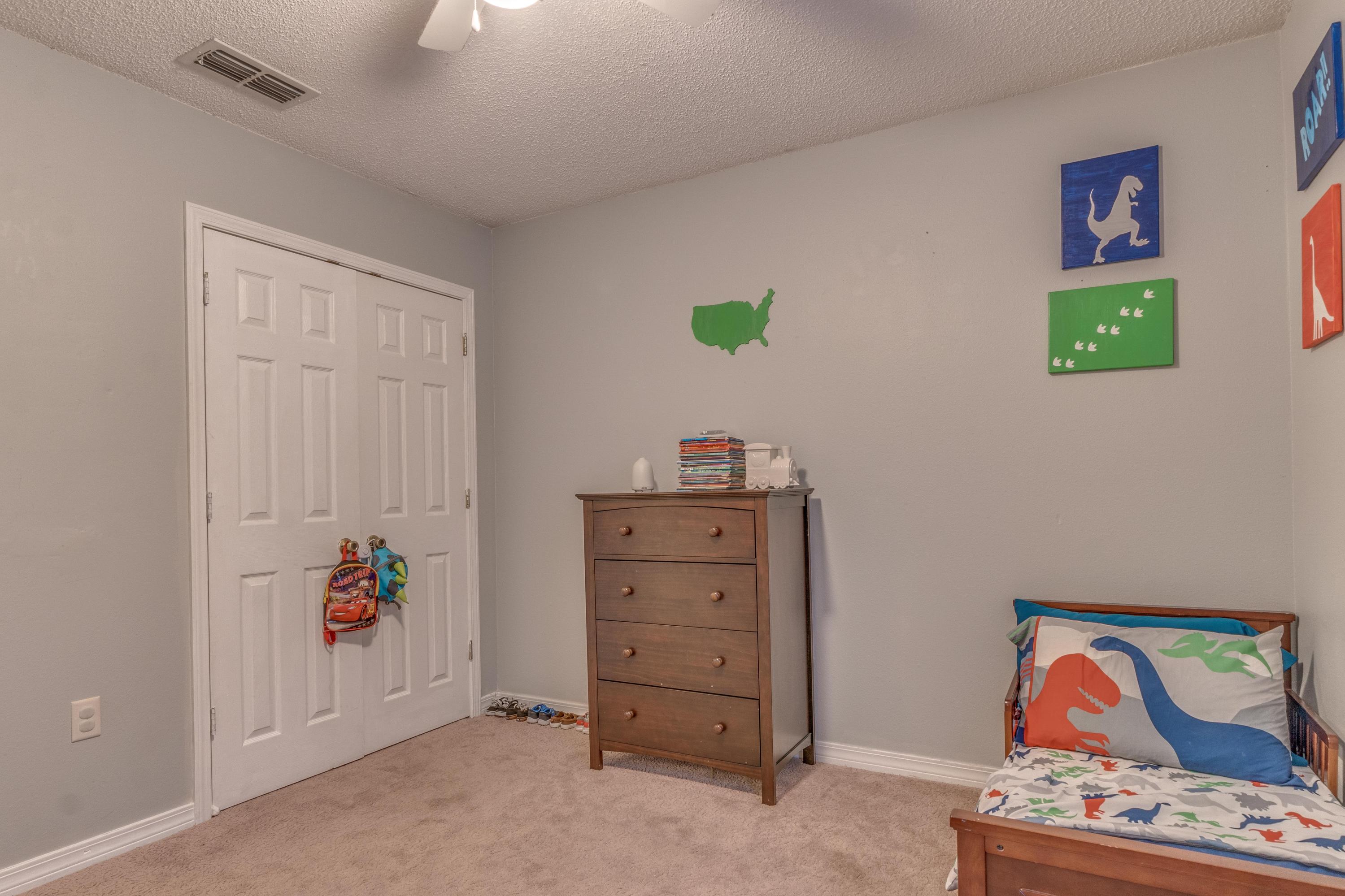 118 Cabana Way Crestview, FL 32536 - Photo 15 of 22 a view of room with furniture and closet