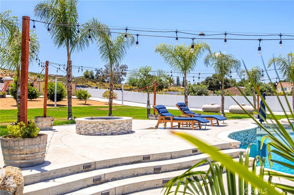 32797 Hayden Road Menifee, CA 92584 - Photo 30 of 51 a view of a basket ball ground