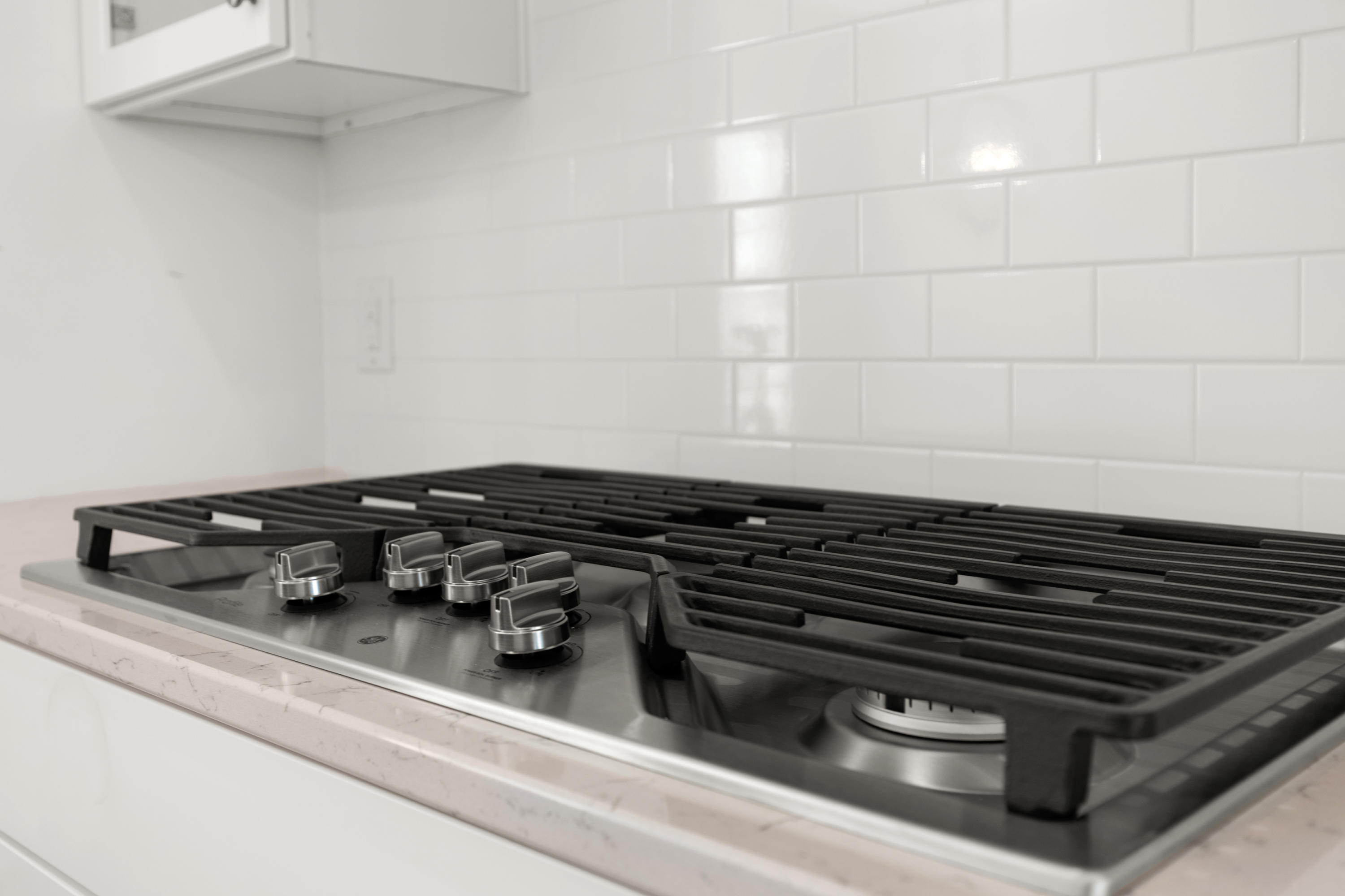 1610 Florentia Street Mount Pleasant, SC 29464 - Photo 16 of 29 1610 Gas Cooktop