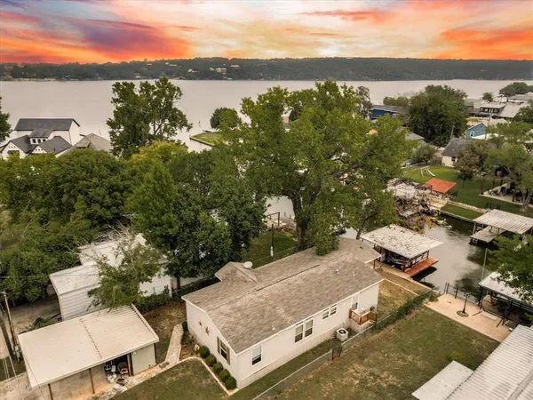 $350,000 | 3417 Hawaiian Court, Granbury, TX 76048