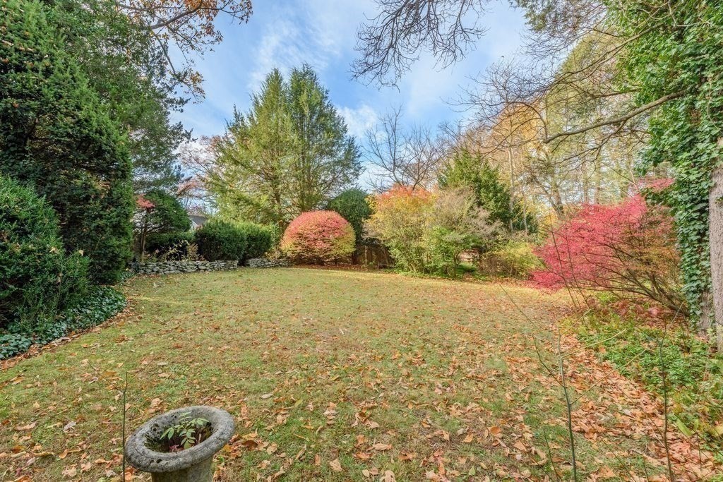 88 Farview Way Amherst, MA 01002 - Photo 25 of 25 a backyard of a house with lots of green space