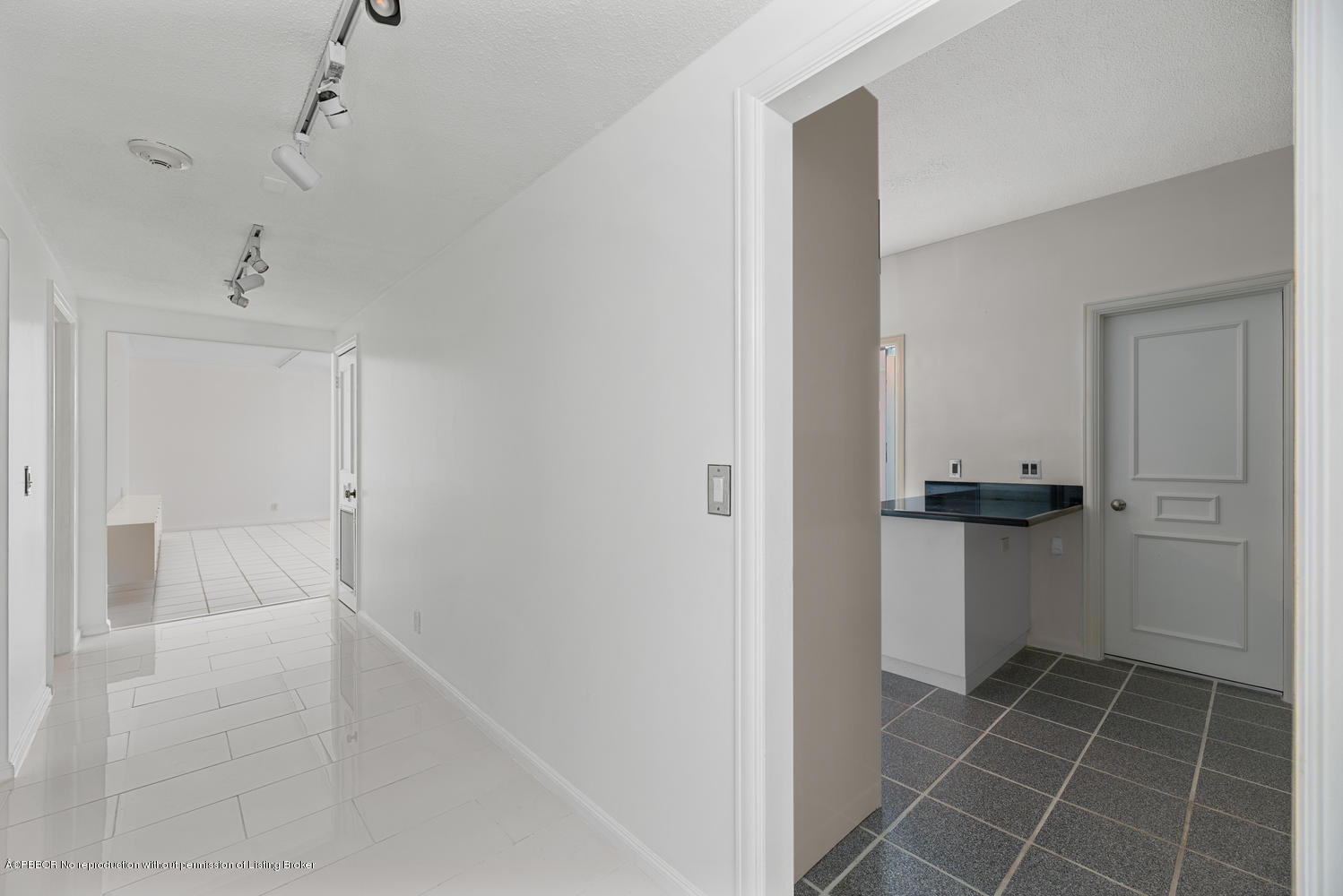 2150 Ibis Isle Road, Unit 8 Palm Beach, FL 33480 - Photo 23 of 31 a bathroom with a tub and a shower