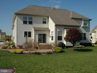 15 Shamrock Road Lumberton, NJ 08048 - Photo 6 of 6 a front view of a house with garden