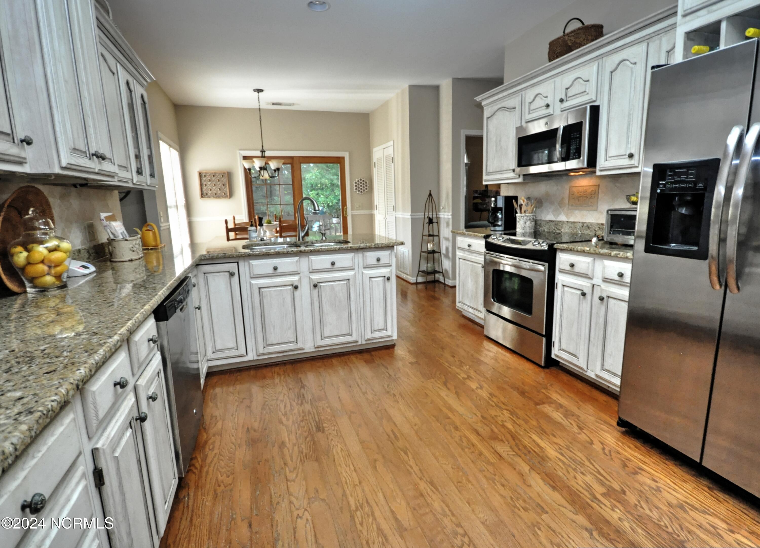 155 Edgewater Circle Sunset Beach, NC 28468 - Photo 17 of 51 Kitchen2