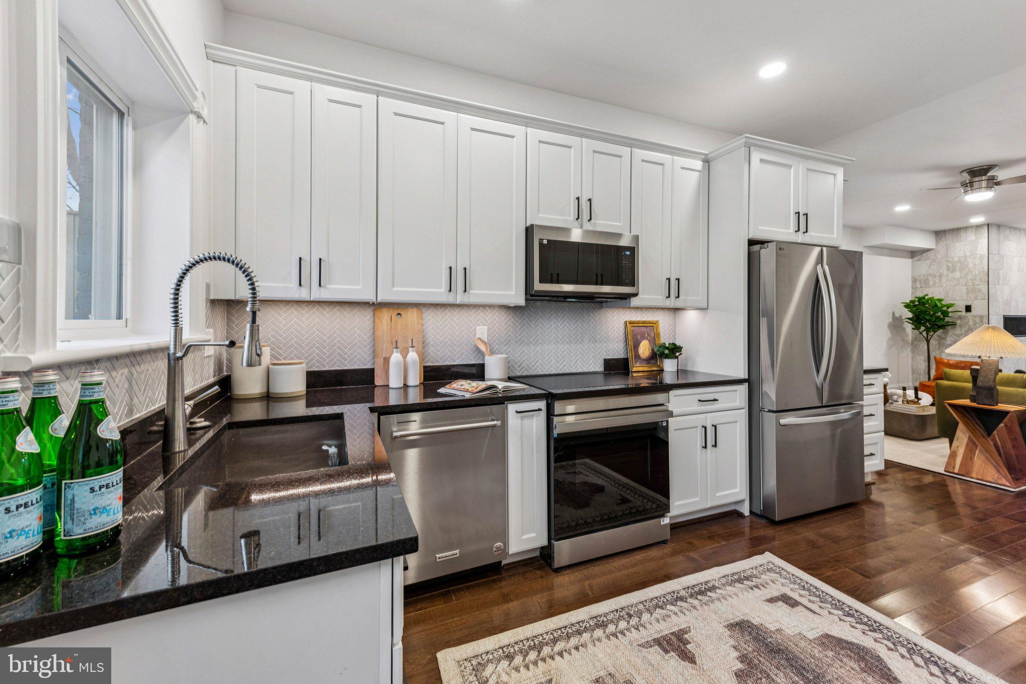 627 Elliott Street Northeast Washington, DC 20002 - Photo 13 of 43 Brand New Kitchen