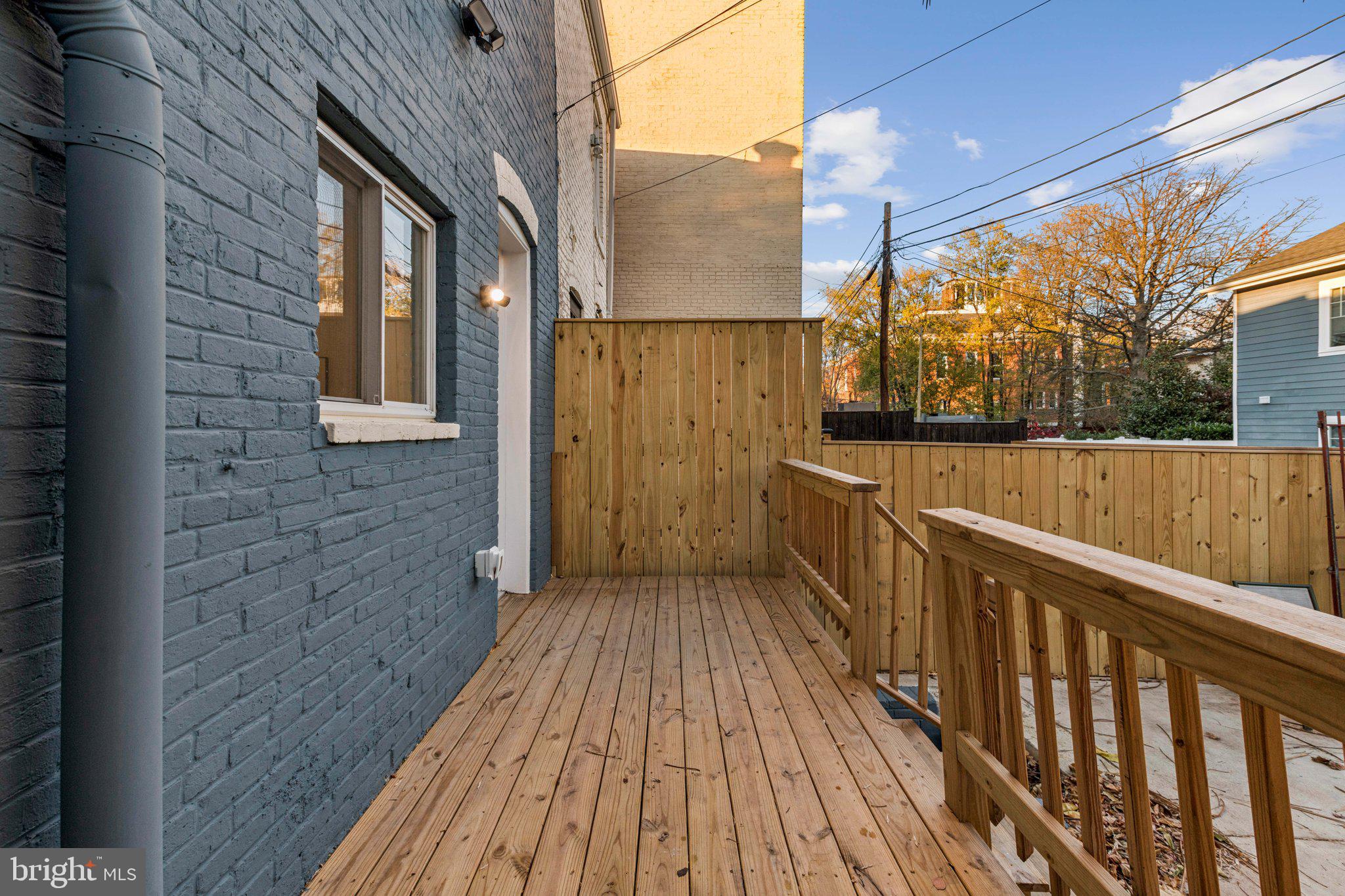 627 Elliott Street Northeast Washington, DC 20002 - Photo 16 of 43 Deck space
