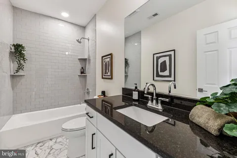 $1,150,000 | 627 Elliott Street Northeast, Washington, DC 20002