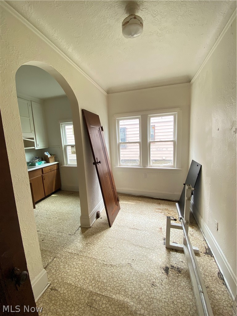 1778 Algonac Road Cleveland, OH 44112 - Photo 7 of 34