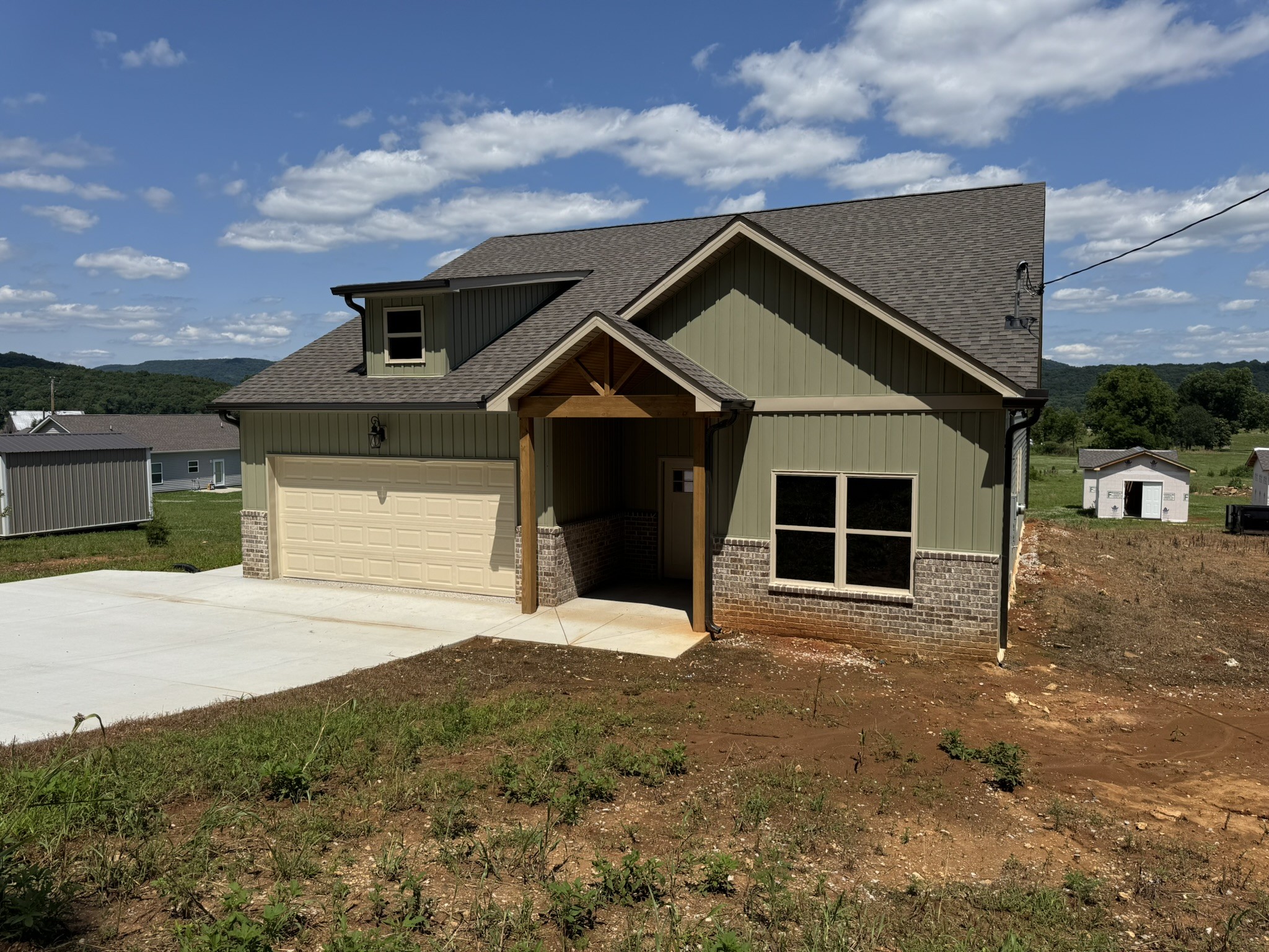2266 White Ridge Road Pelham, TN 37366 - Photo 4 of 27