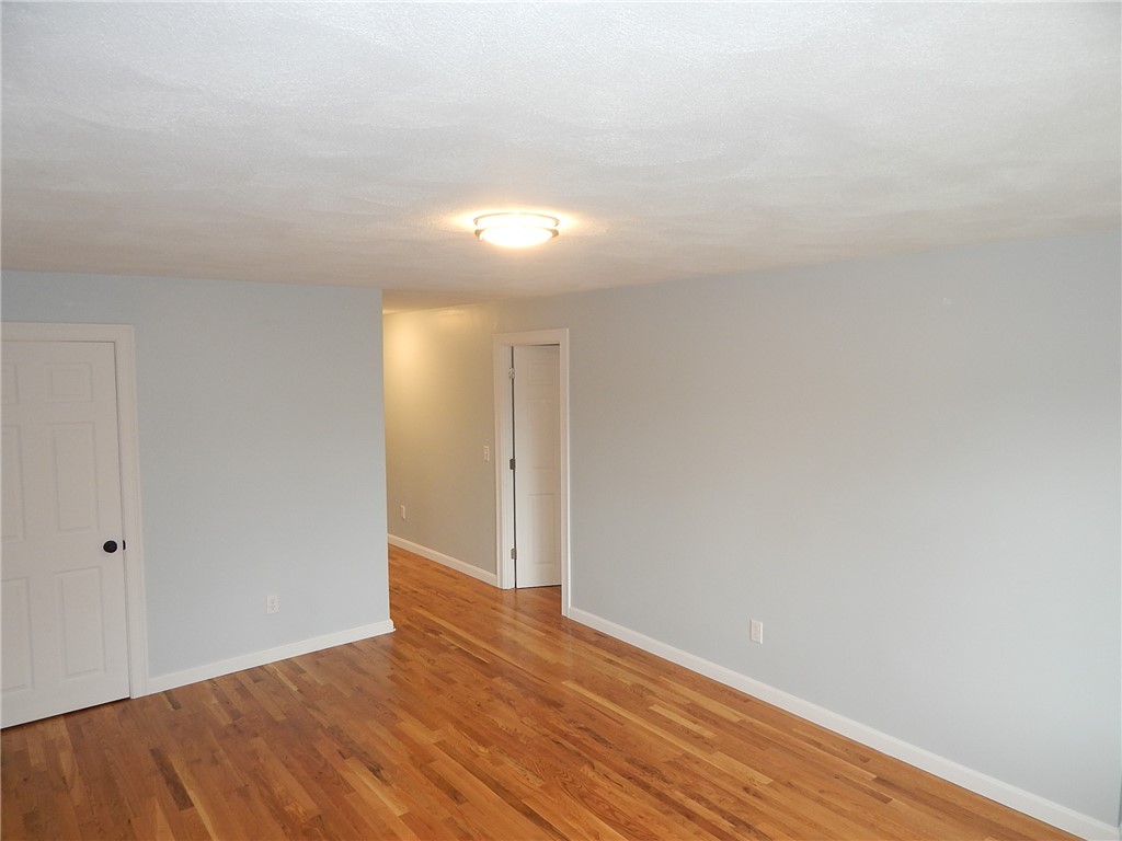 31 Compton Street Providence, RI 02908 - Photo 11 of 31