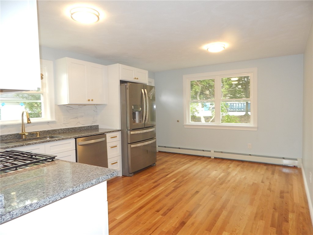 31 Compton Street Providence, RI 02908 - Photo 6 of 31