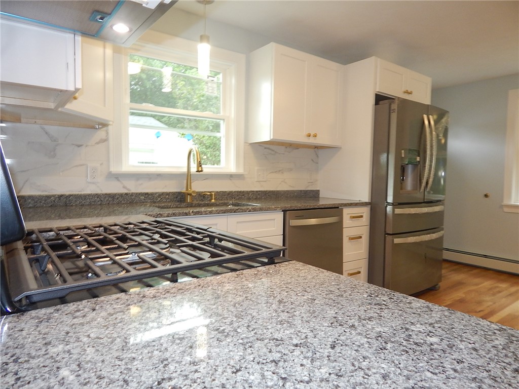 31 Compton Street Providence, RI 02908 - Photo 7 of 31