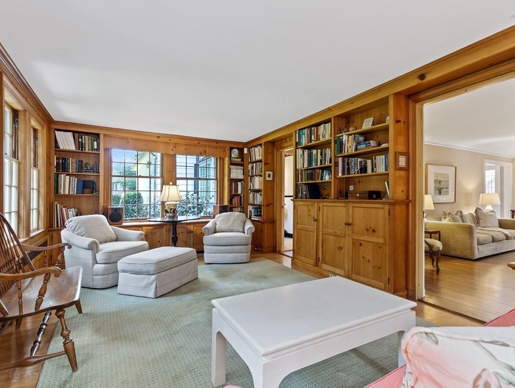 28 Boulder Road Wellesley, MA 02481 - Photo 7 of 21