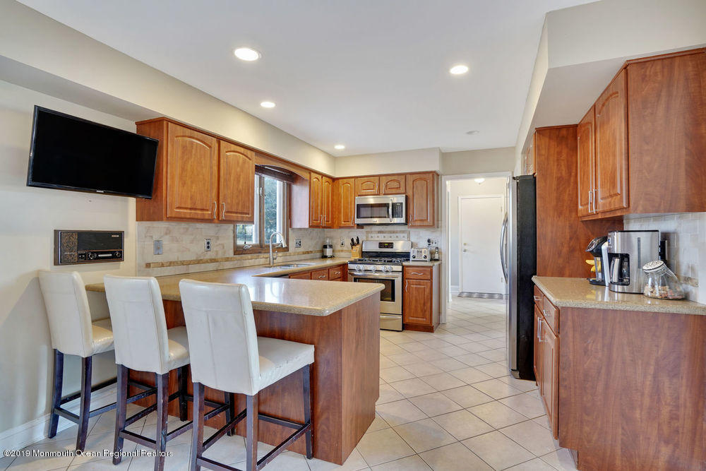 1505 Butler Way Wall, NJ 07719 - Photo 18 of 53 Kitchen Island