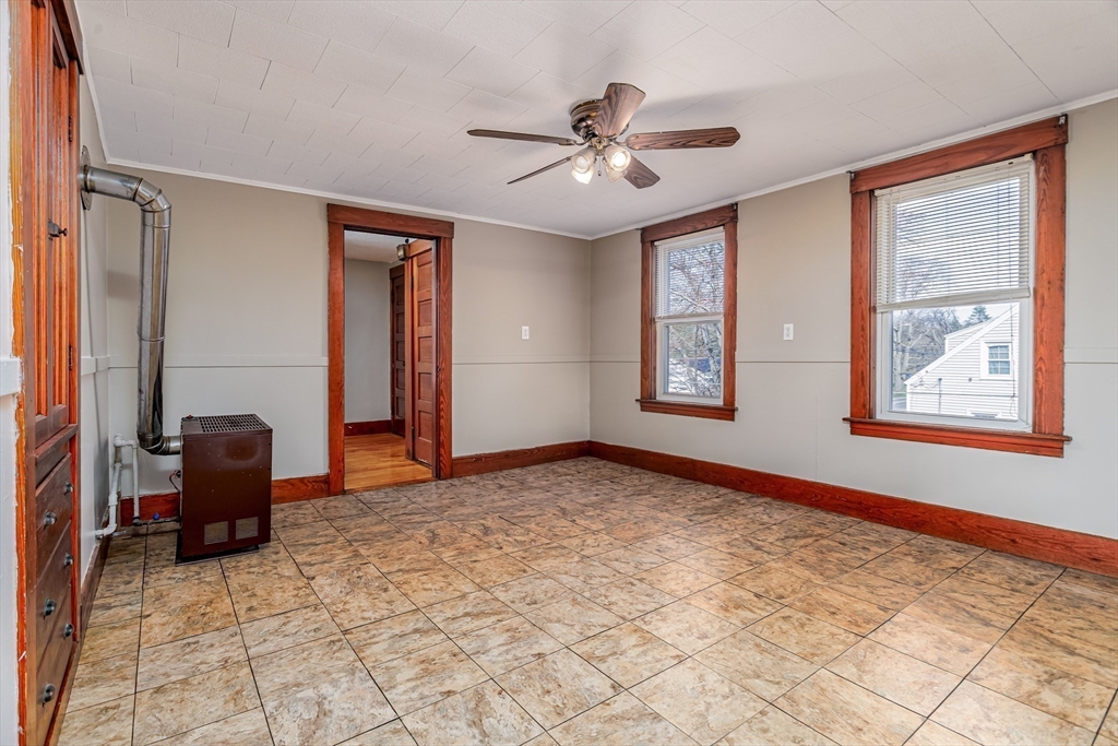 306 Franklin Road Fitchburg, MA 01420 - Photo 21 of 32 a view of livingroom with workspace