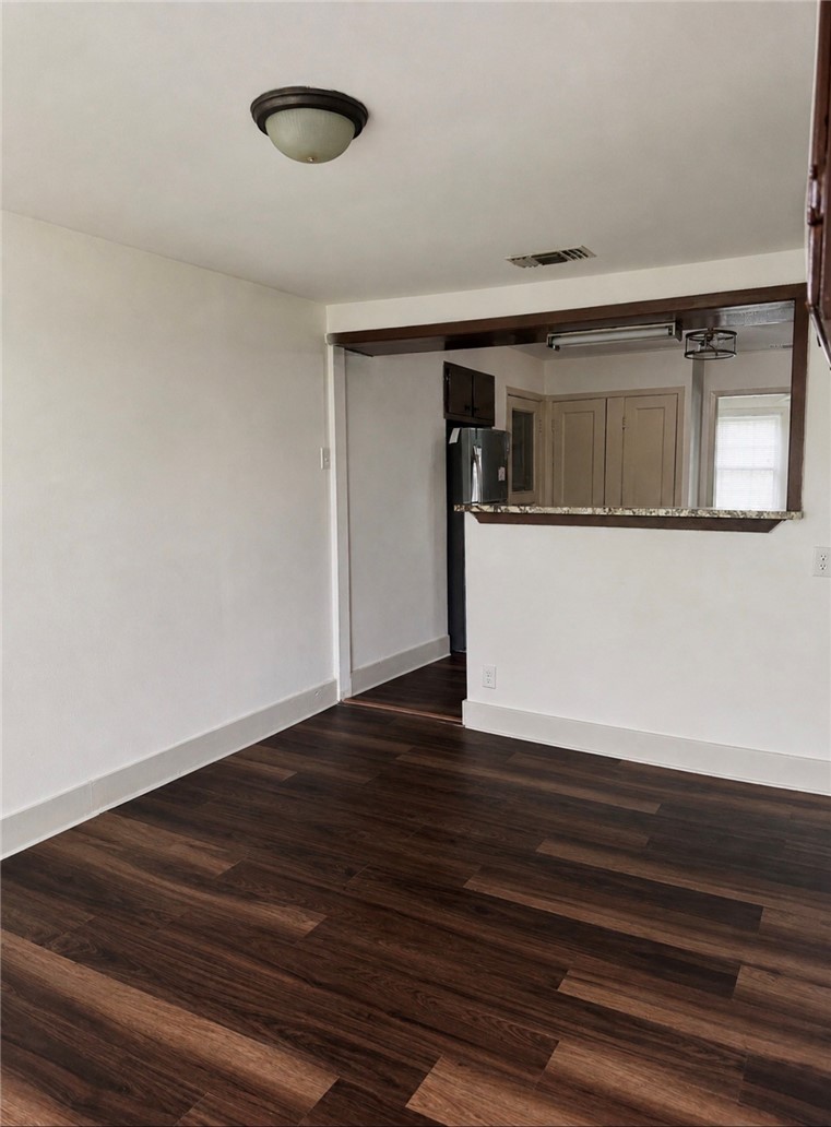 215 West Heard Street Refugio, TX 78377 - Photo 10 of 26