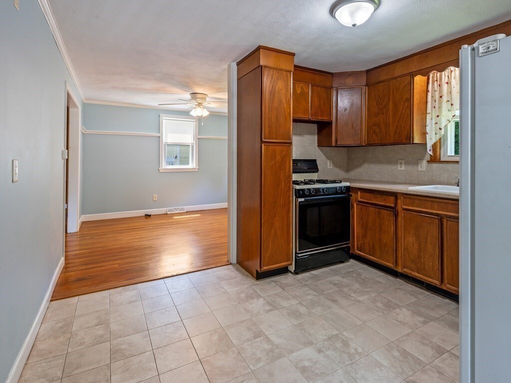 73 Birch Road Framingham, MA 01701 - Photo 9 of 33