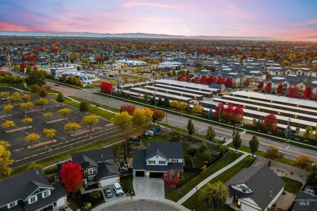 $734,000 | 37 East Ensenada Drive, Meridian, ID 83646