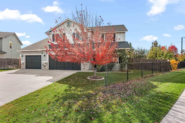 $734,000 | 37 East Ensenada Drive, Meridian, ID 83646