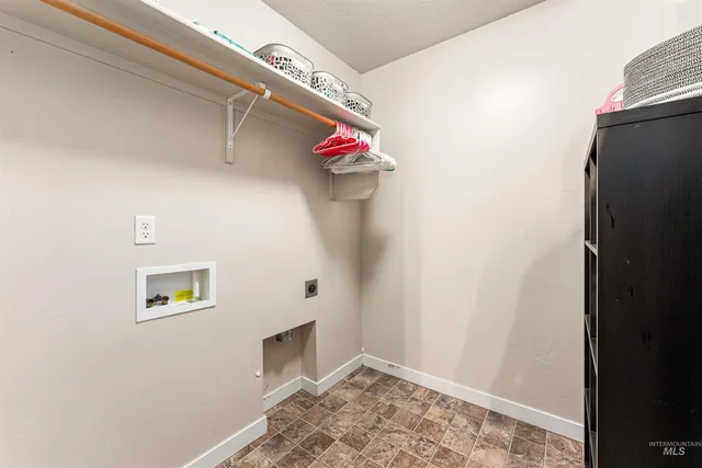 $734,000 | 37 East Ensenada Drive, Meridian, ID 83646