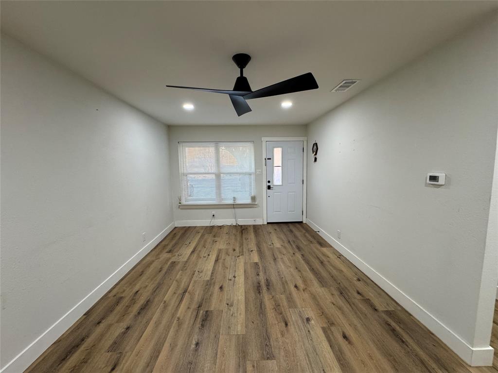 413 Southwest 14th Street Grand Prairie, TX 75051 - Photo 3 of 11