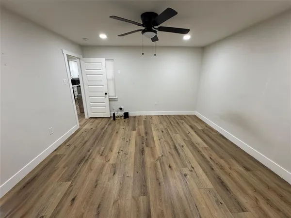 $2,200 | 413 Southwest 14th Street, Grand Prairie, TX 75051