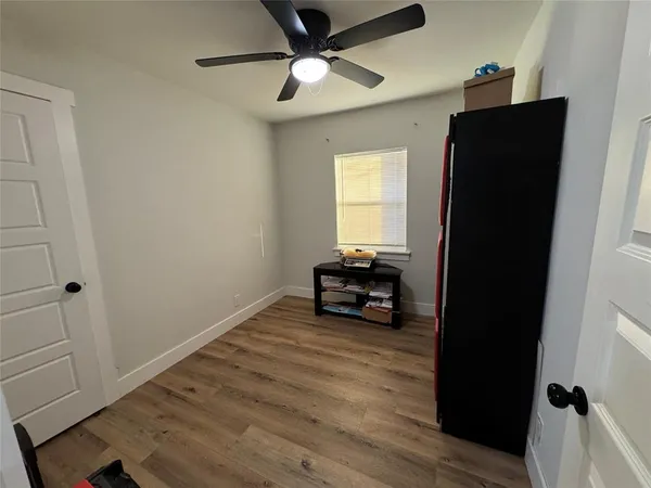 $2,200 | 413 Southwest 14th Street, Grand Prairie, TX 75051