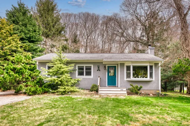 $18,000 | 52 Cedar Drive, East Hampton, NY 11937