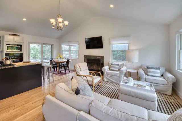 $18,000 | 52 Cedar Drive, East Hampton, NY 11937