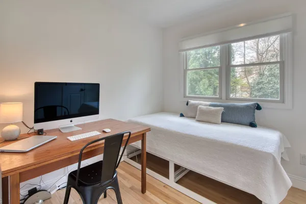 $18,000 | 52 Cedar Drive, East Hampton, NY 11937