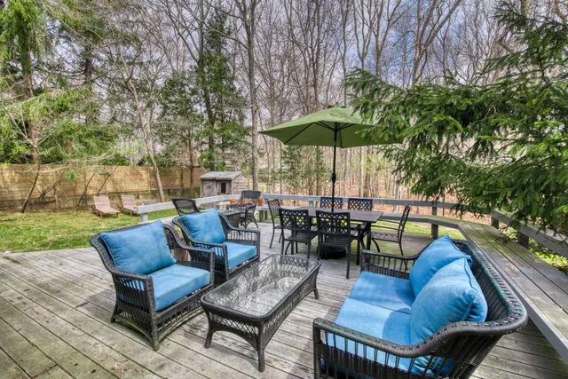 $18,000 | 52 Cedar Drive, East Hampton, NY 11937