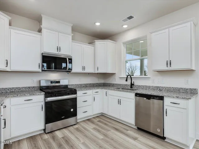 $325,820 | 1584 Briar Brook Lane, Zebulon, NC 27597