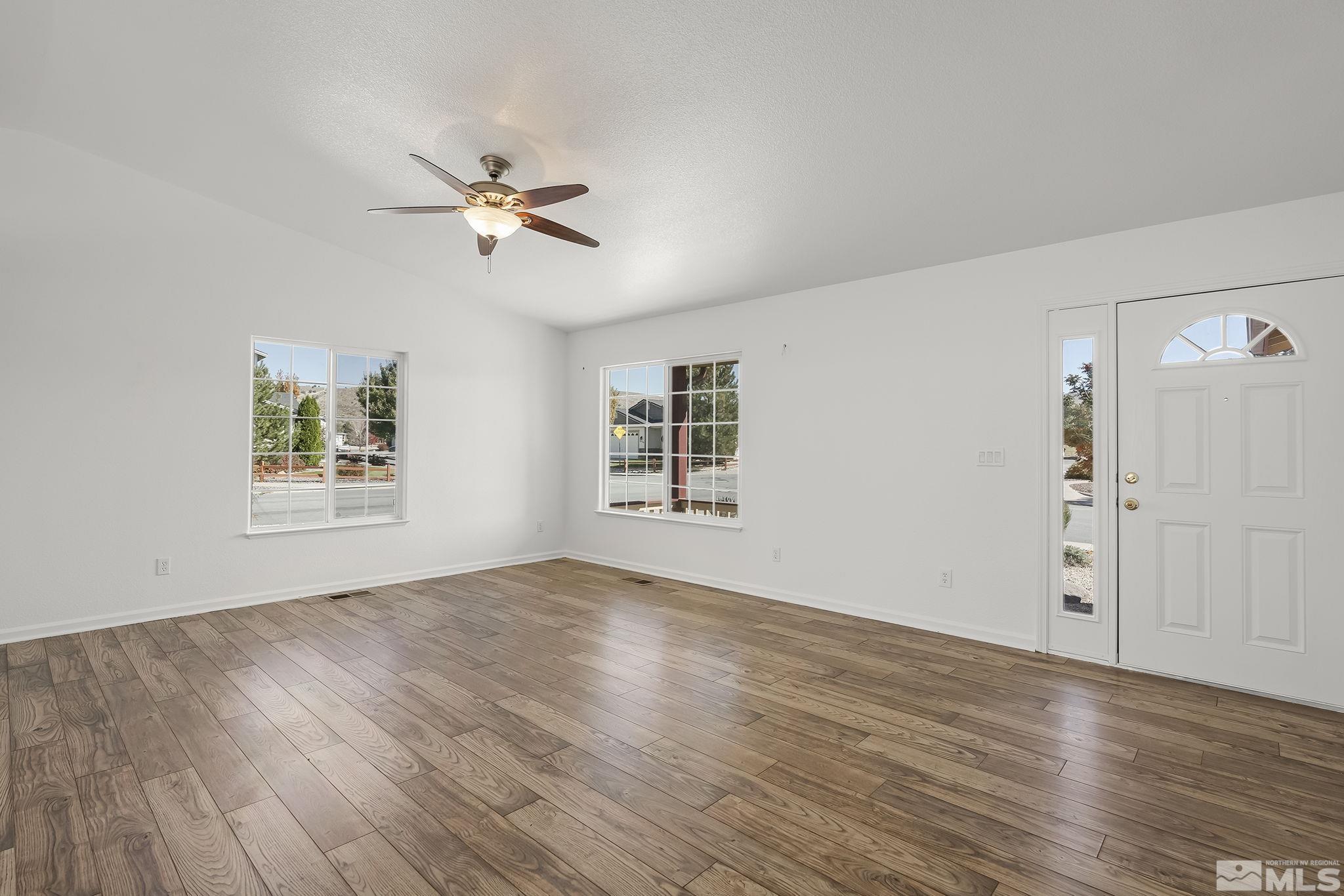 18357 Vineyard Court Reno, NV 89508 - Photo 4 of 22 Photo 4
