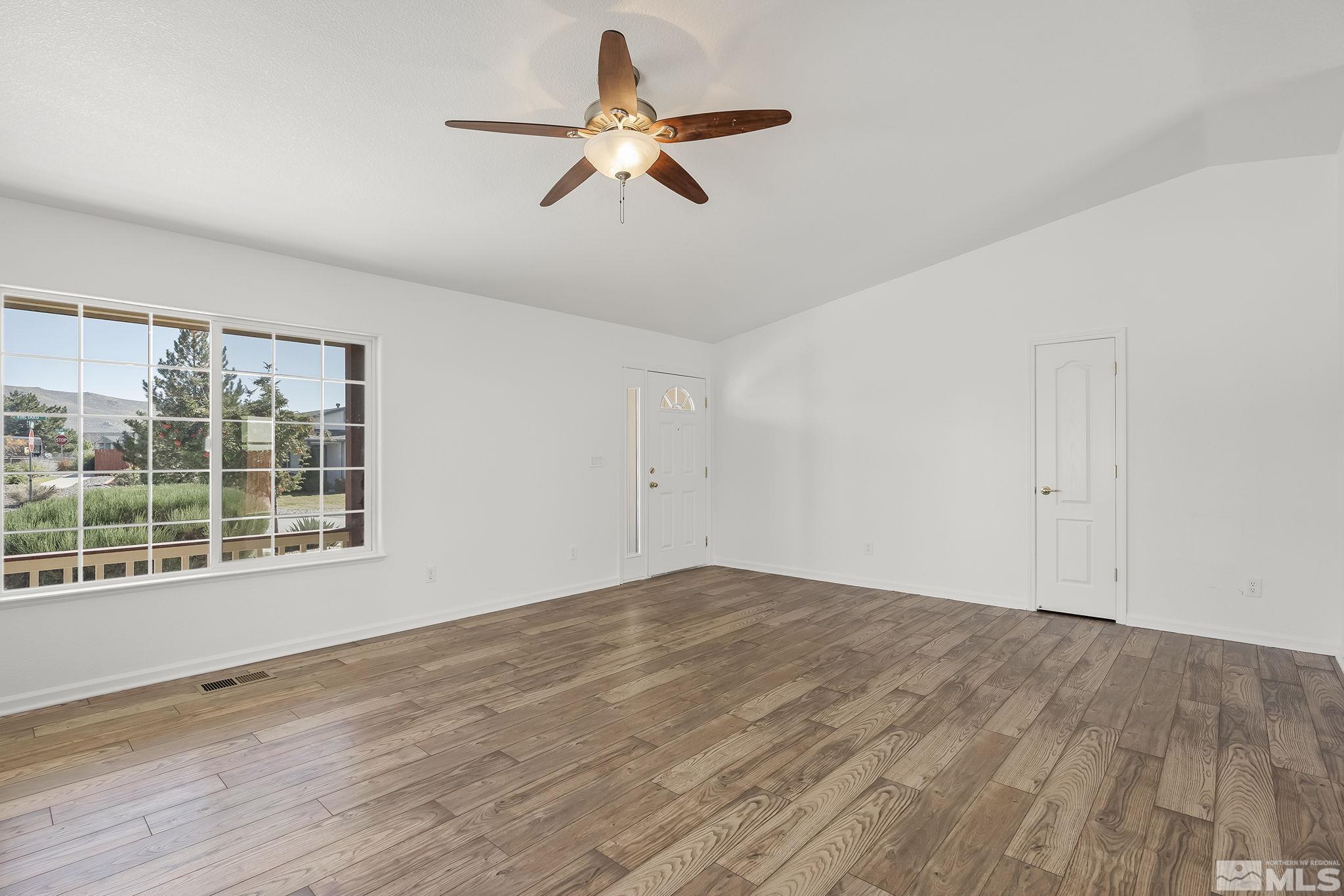 18357 Vineyard Court Reno, NV 89508 - Photo 5 of 22 Photo 5