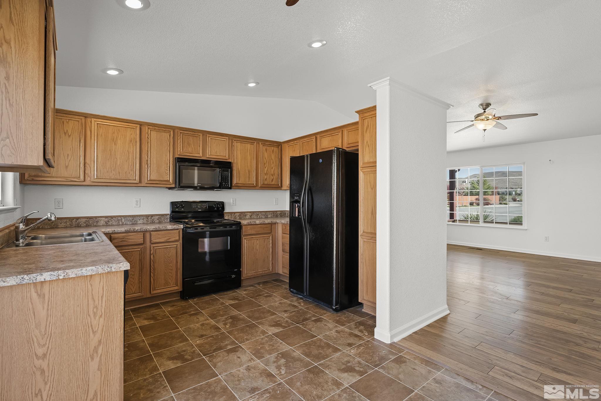18357 Vineyard Court Reno, NV 89508 - Photo 8 of 22 Photo 8