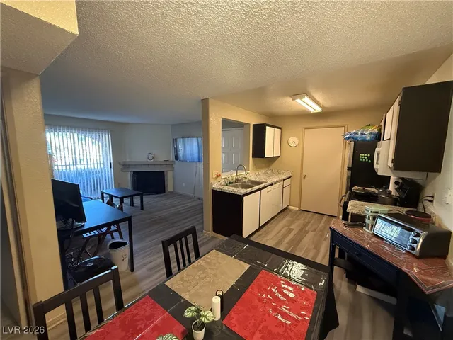 $1,050 | 240 Mission Catalina Lane, Unit 204, Las Vegas, NV 89107
