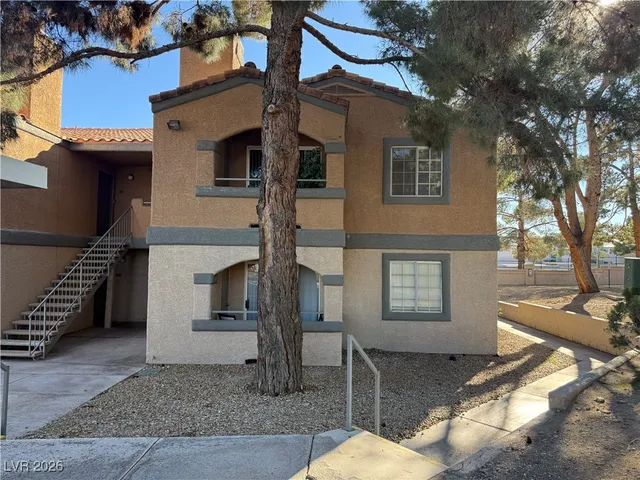 $1,050 | 240 Mission Catalina Lane, Unit 204, Las Vegas, NV 89107