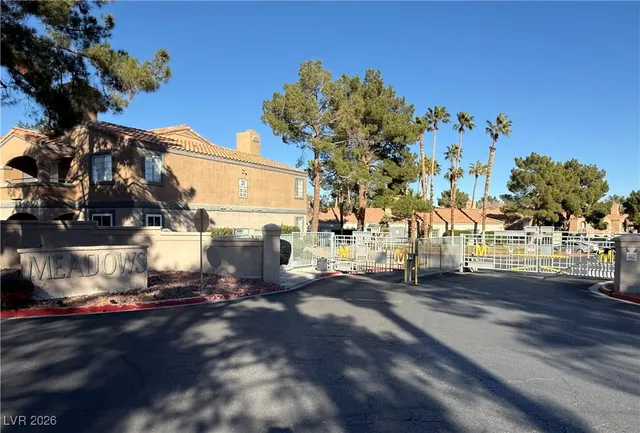 $1,050 | 240 Mission Catalina Lane, Unit 204, Las Vegas, NV 89107