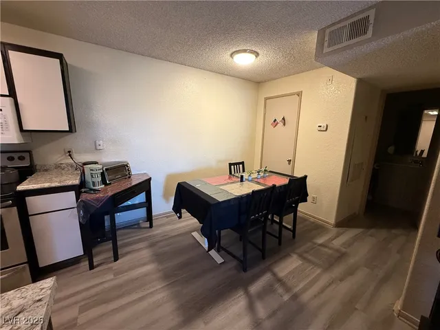 $1,050 | 240 Mission Catalina Lane, Unit 204, Las Vegas, NV 89107