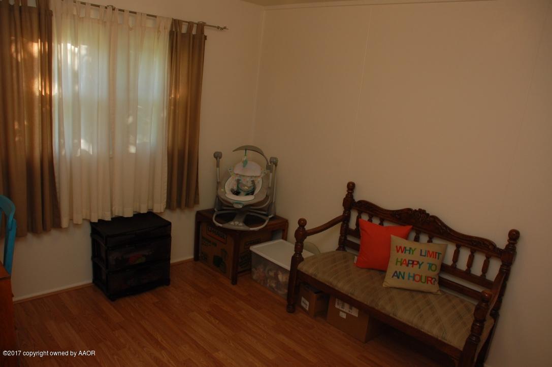 5116 Crockett Street Amarillo, TX 79110 - Photo 15 of 33 Bedroom 1