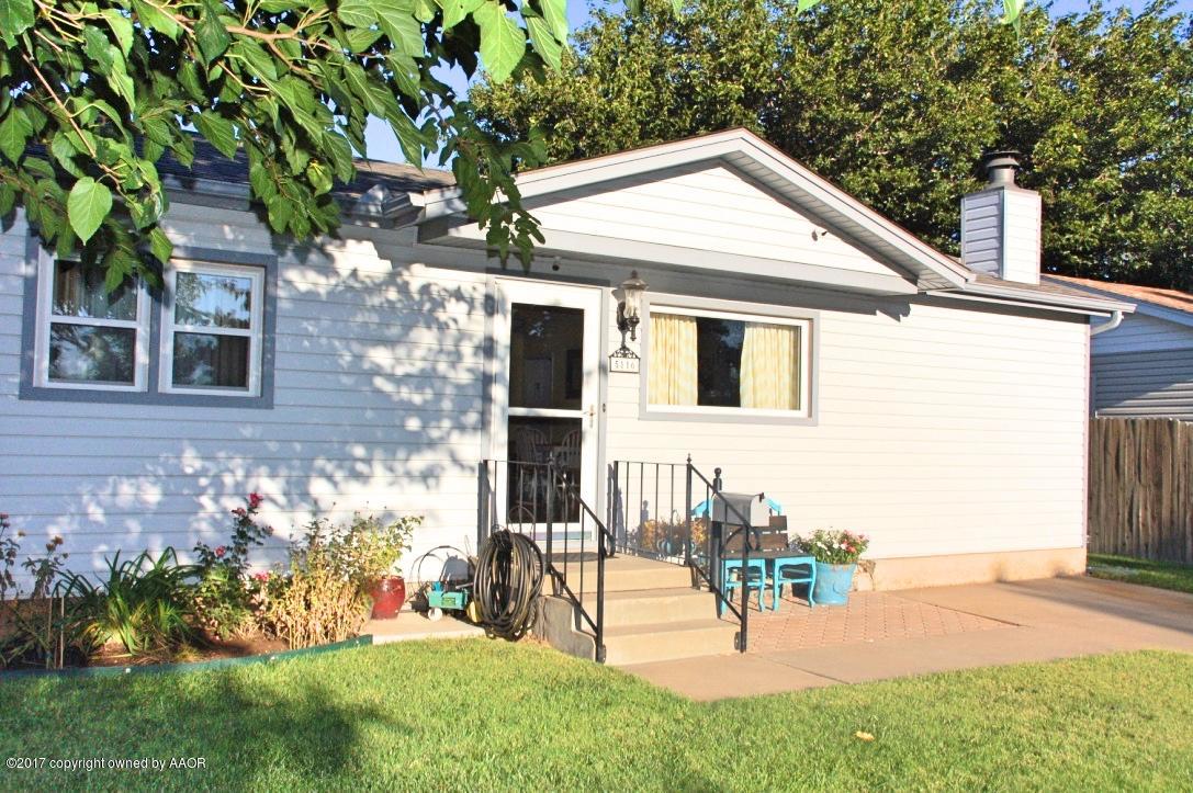 5116 Crockett Street Amarillo, TX 79110 - Photo 5 of 33 Front View Landscaping