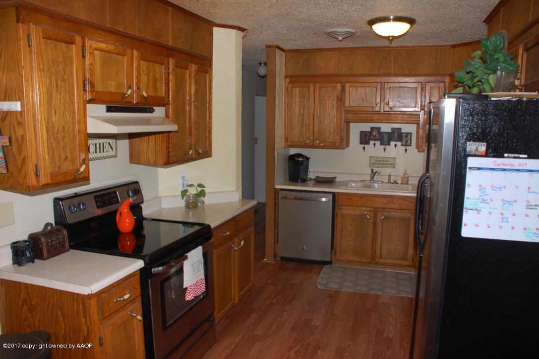 5116 Crockett Street Amarillo, TX 79110 - Photo 8 of 33 Kitchen