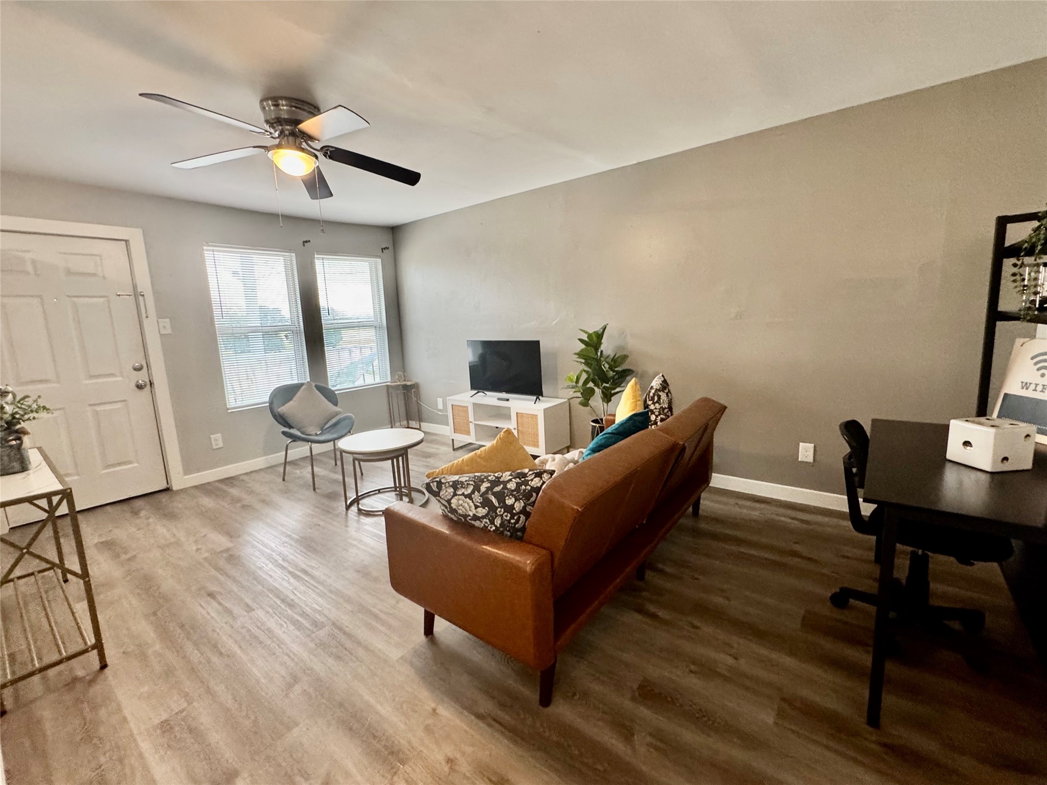 6705 Fairway Drive, Unit 2 Houston, TX 77087 - Photo 2 of 11